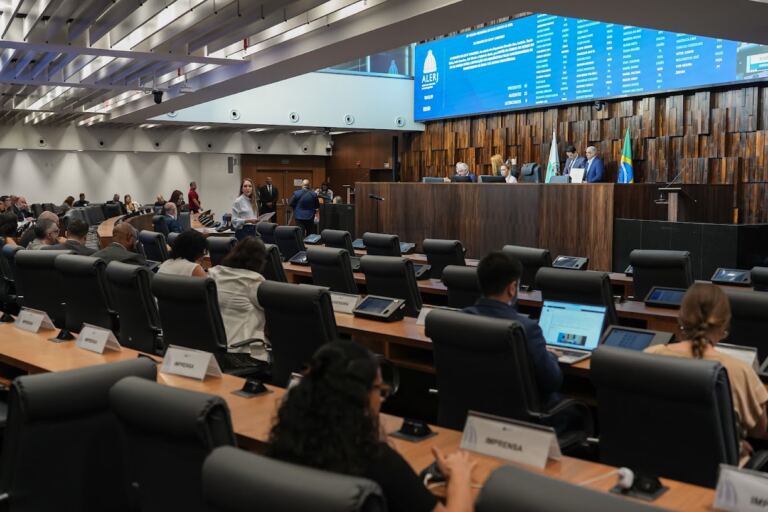deputados-na-alerj-reagem-a-extincao-da-secretaria-de-ciencia-e-tecnologia-e-cobram-esclarecimentos-do-governo