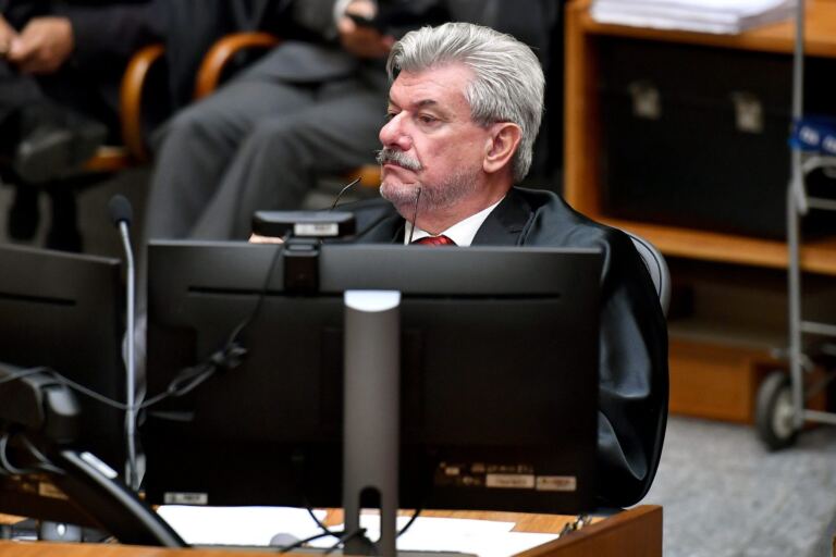 stj-decide-afastar-ministro-acusado-de-assedio-sexual