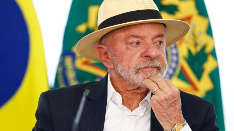 lula-cobra-atuacao-de-ministro-em-crise-entre-andre-mendonca-e-pf-sobre-inss