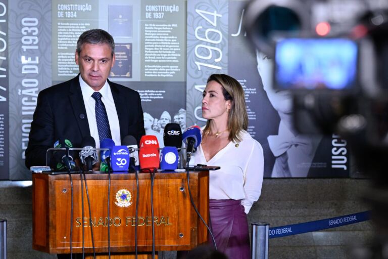 soraya-e-lindbergh-vao-reforcar-denuncia-de-estupro-contra-vice-de-flavio-bolsonaro-no-stf