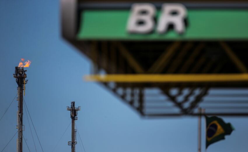 petrobras-quase-dobra-lucro-no-2o-trimestre-e-aprova-r$-17,4-bilhoes-em-dividendos