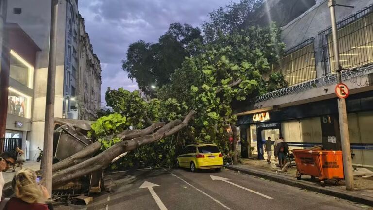 ventos-de-ate-110-km/h-devem-atingir-o-rio;-veja-o-horario-de-maior-risco