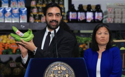 prefeito-de-nova-york-anuncia-cinco-supermercados-publicos-com-desconto-de-30%