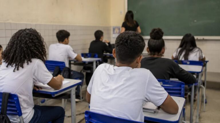 escolas-publicas-do-rio-alcancam-notas-de-ate-8,8-no-ideb-apesar-de-estado-abaixo-da-meta