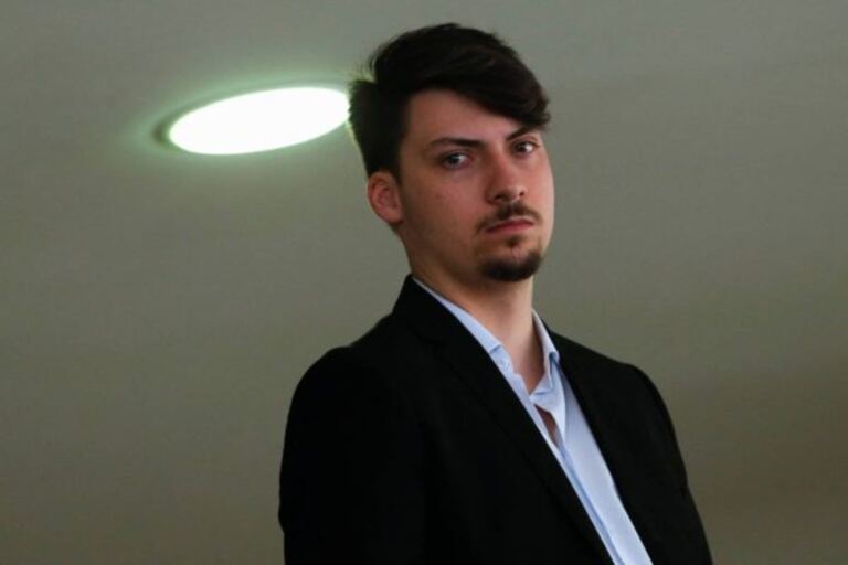 filho-04-de-bolsonaro-usa-nome-do-pai-na-urna-em-sc-e-declara-aumento-de-345%-no-patrimonio-em-2-anos