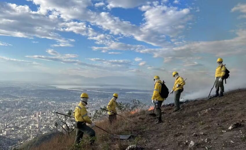 rio-entra-em-alerta-para-risco-muito-alto-de-incendios-florestais
