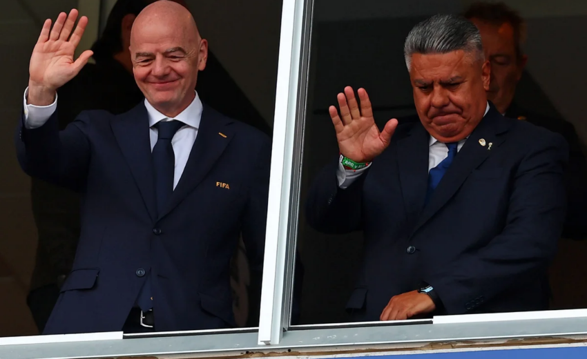 “caminho-certo”:-federacao-argentina-defende-gestao-de-infantino-na-fifa