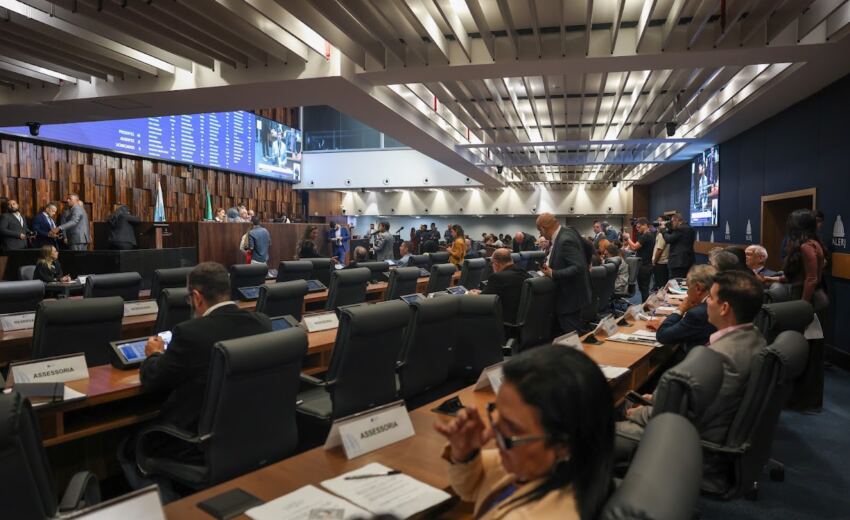 deputadas-ampliam-pressao-contra-fusao-da-ciencia-e-tecnologia;-governo-diz-que-pasta-mantem-status-de-secretaria