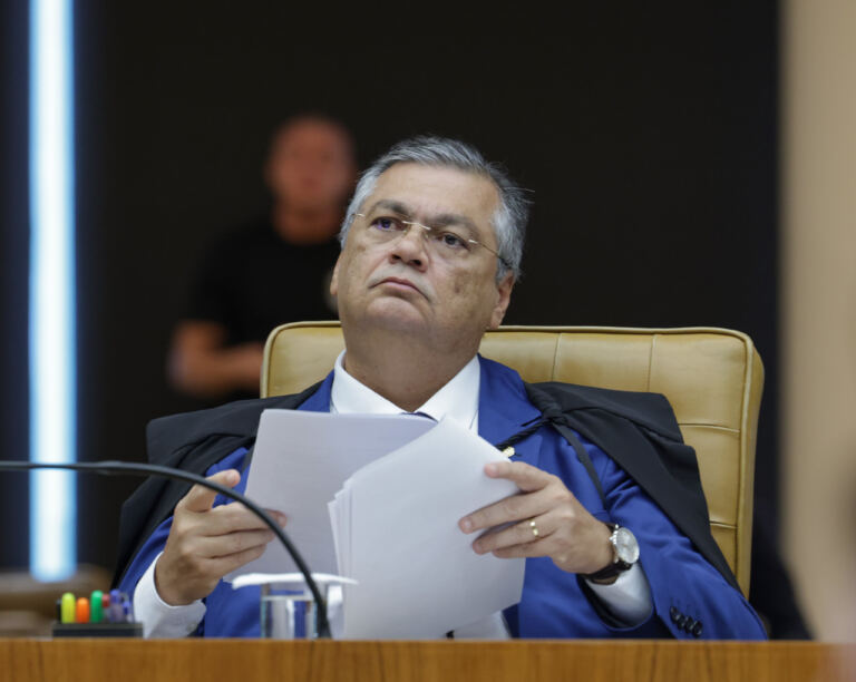 dino-manda-pf-investigar-emendas-pix-apos-tcu-apontar-fraudes-e-prejuizo-de-r$-55-milhoes