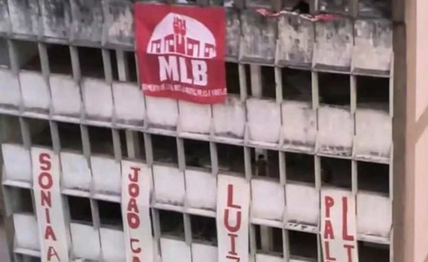 mais-de-100-familias-ocupam-antigo-predio-do-inmetro-no-rio-comprido