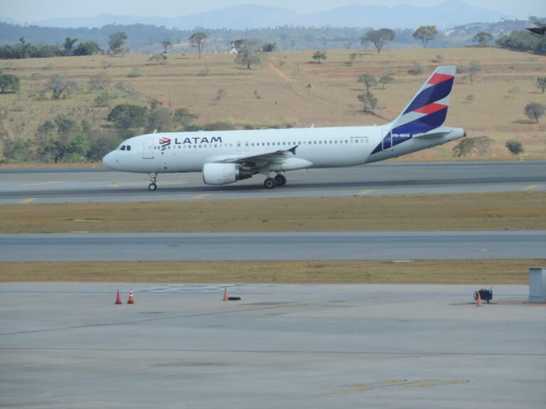 campinas-ganha-novo-voo-da-latam-para-porto-alegre-a-partir-de-2027