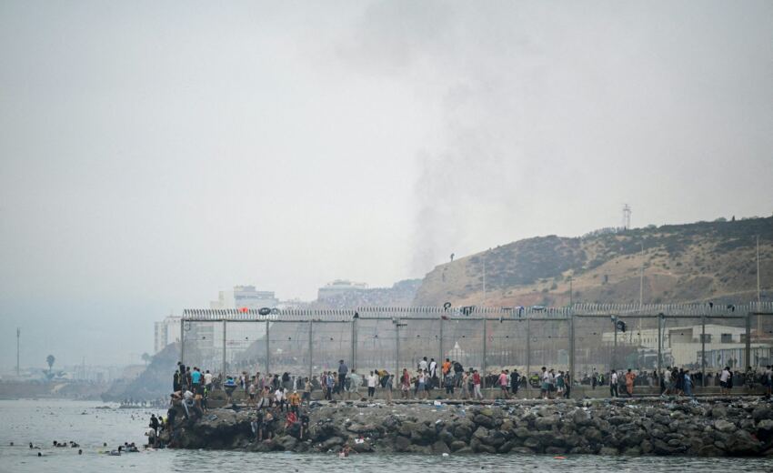 espanha-impoe-controles-a-viajantes-da-italia-apos-crise-migratoria-em-ceuta