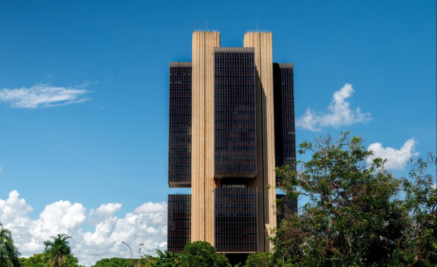 banco-central-fecha-acordo-com-a-china,-e-turistas-chineses-poderao-pagar-com-pix-no-brasil