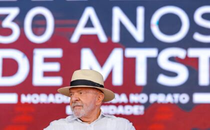 em-ato-do-mtst,-lula-poe-moradia,-mulheres-e-6×1-no-centro-da-campanha