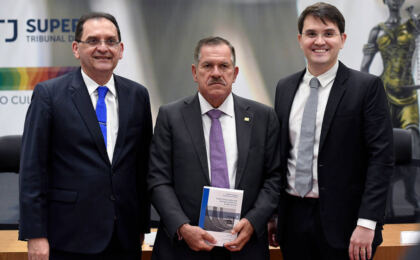 apos-concurso-anulado-na-usp,-filho-de-ministro-do-stj-nega-pressao-de-ministros-do-stf