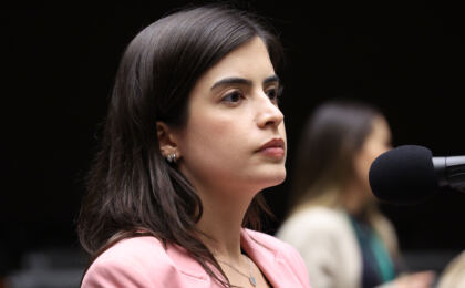 tabata-diz-que-extremismo-deve-ser-condenado-apos-fala-de-wagner-moura