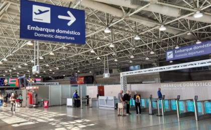 pf-prende-mulher-por-furto-de-bagagens-na-area-restrita-do-aeroporto-do-galeao