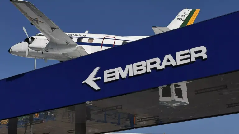 embraer-tem-receita-recorde-de-r$-11,3-bilhoes-e-entrega-65-avioes-no-2o-trimestre-de-2026