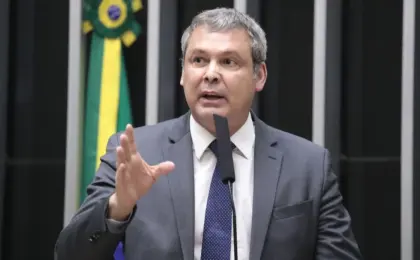 lindbergh-reage-a-denuncia-de-armacao-contra-alfredo-gaspar:-“picaretagem”