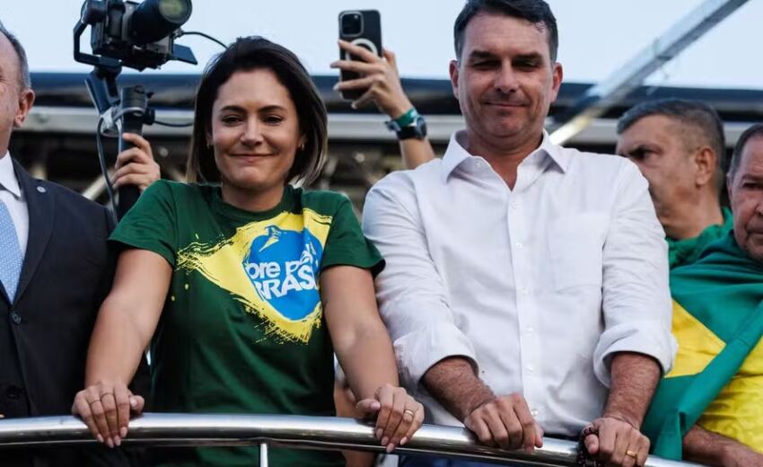 michelle-decide-participar-da-campanha-de-flavio-apos-treta