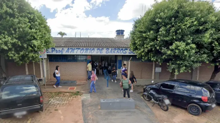 adolescente-de-15-anos-e-esfaqueada-por-colega-dentro-escola
