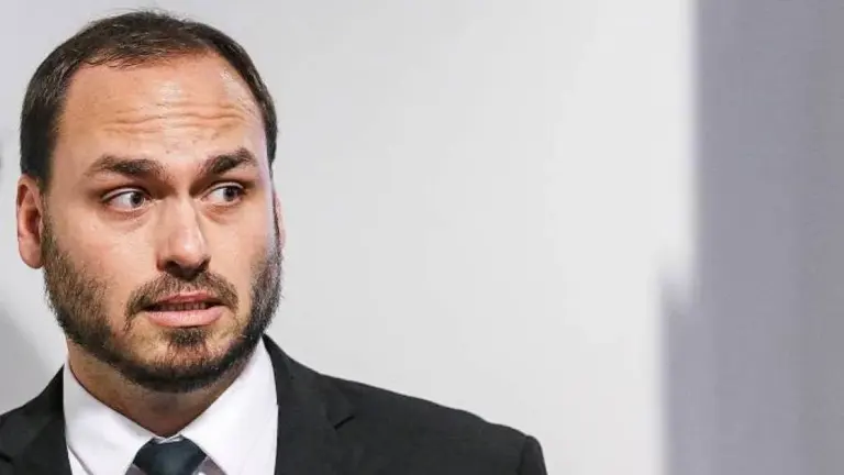 candidato-ao-senado,-carlos-bolsonaro-ve-patrimonio-crescer-27%-desde-2024
