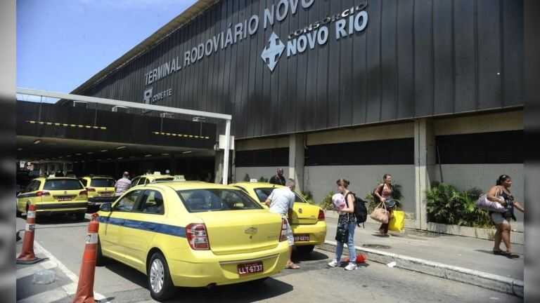 corte-de-gastos-no-rio-chega-a-coderte-com-42-exoneracoes-e-economia-milionaria