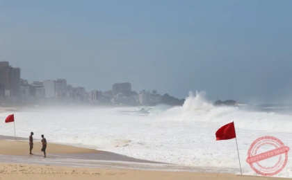 rio-tera-dia-de-temperatura-em-declinio-com-chuva-e-mar-de-ressaca