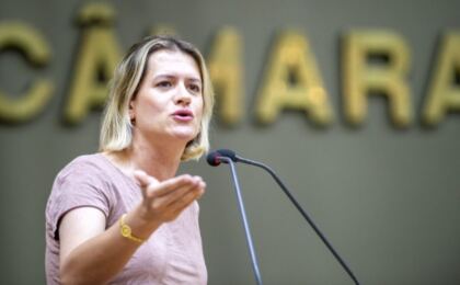 vereadora-trans-desafia-o-veio-da-havan.-por-moises-mendes