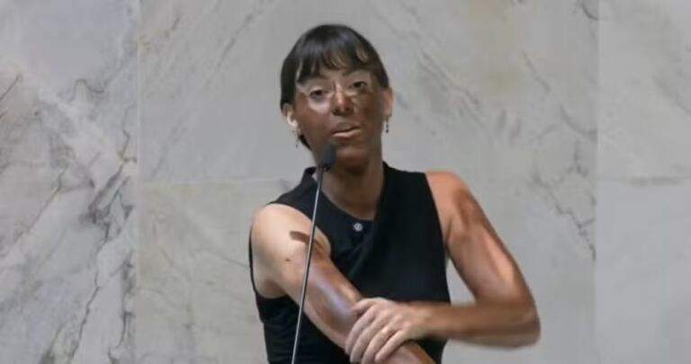 deputada-bolsonarista-que-fez-“blackface”-se-declara-parda