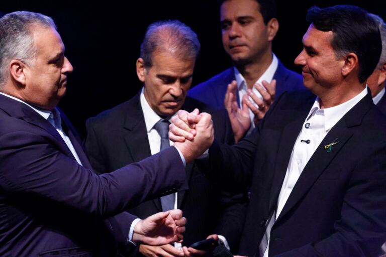 o-vaivem-da-testemunha-que-denunciou-o-vice-de-flavio-bolsonaro-por-estupro