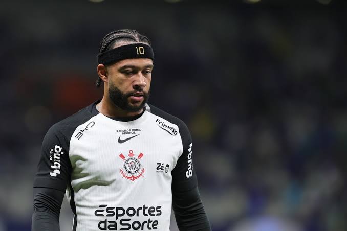 por-que-o-corinthians-acertou-ao-dispensar-memphis,-que-queria-ser-dono-do-clube