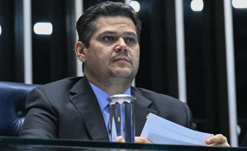 a-chantagem-de-alcolumbre-para-pautar-o-fim-da-escala-6×1-no-senado