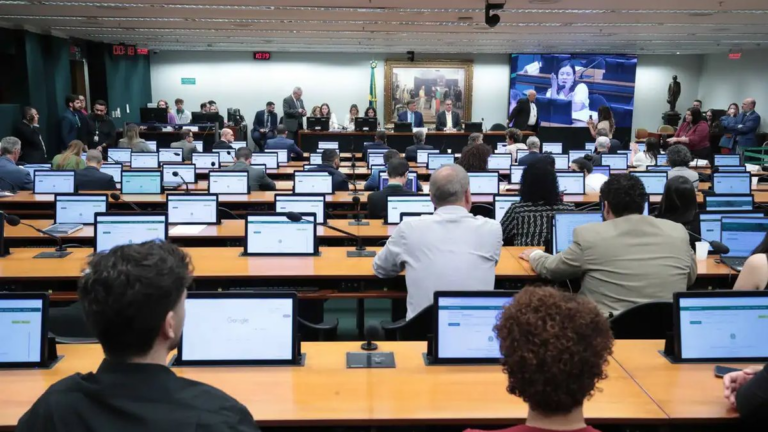 camara-prepara-hoje-nova-comissao-para-discutir-reducao-da-maioridade-penal
