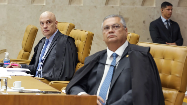 moraes-e-dino-obriga-juizes-de-seis-estados-e-no-df-a-devolverem-penduricalhos