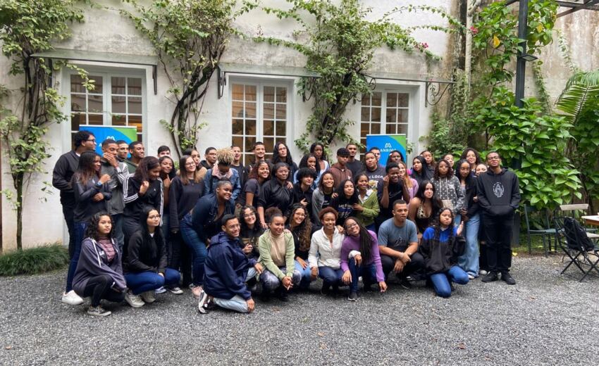 do-curso-ao-emprego:-projeto-muda-a-trajetoria-de-jovens-no-rio