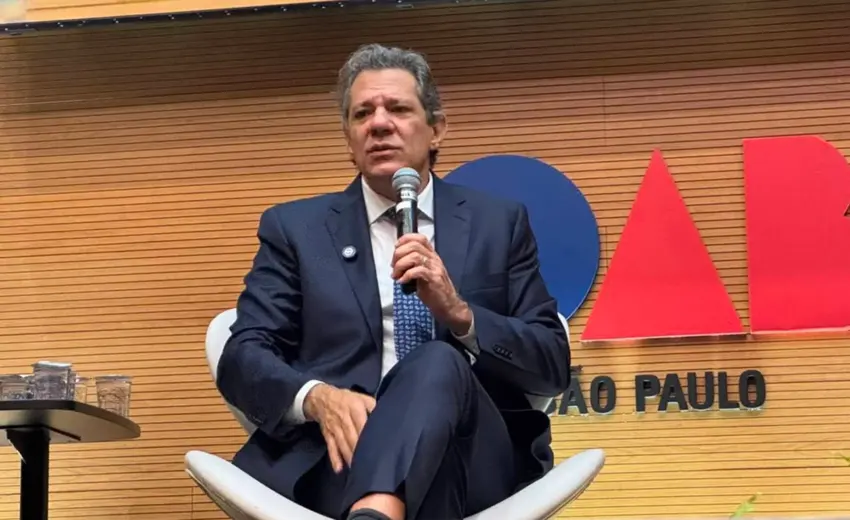 haddad-denuncia-abordagem-da-pm-com-fuzis-na-porta-de-casa