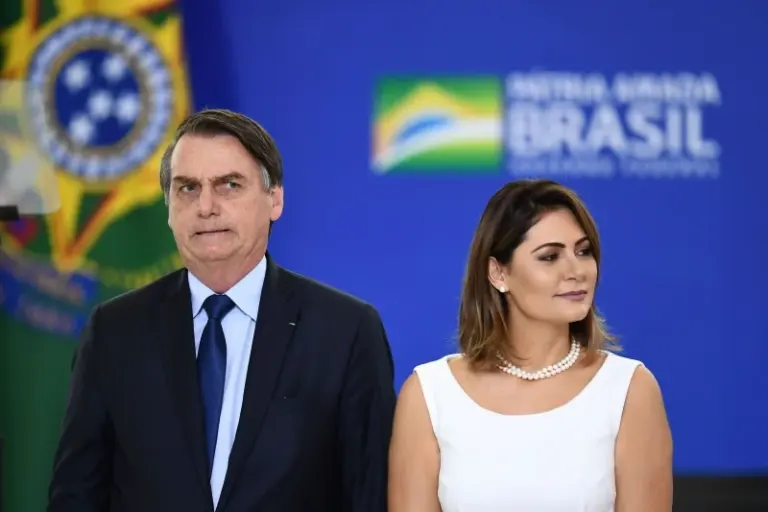 livro-de-ex-comandante-relata-bronca-de-michelle-em-bolsonaro-diante-de-militares