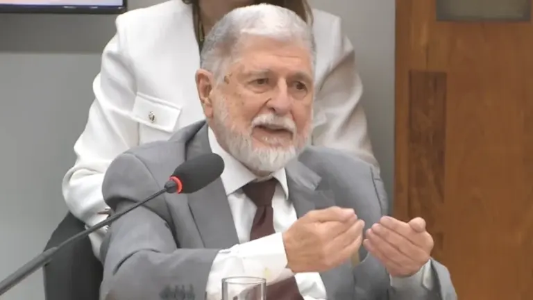 amorim-alerta-sobre-rotulo-de-terrorista-e-acao-militar-dos-eua