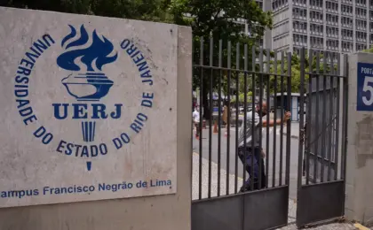 uerj-pede-que-comunidade-academica-evite-regiao-do-campus-maracana-apos-tiros-e-protesto-na-mangueira