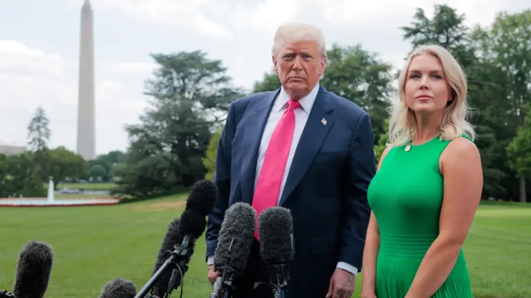 trump-anuncia-saida-de-karoline-leavitt-da-casa-branca