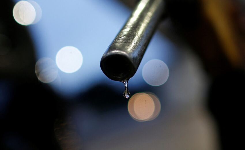 como-o-projeto-aprovado-no-senado-usa-a-alta-do-petroleo-para-baratear-combustiveis