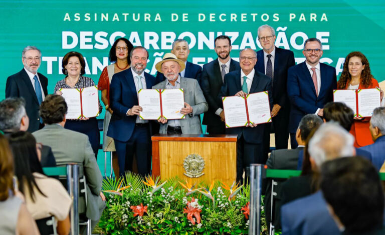 lula-assina-decreto-que-permitira-ao-consumidor-escolher-fornecedor-de-energia-eletrica