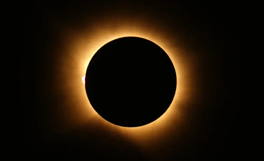 eclipse-solar-total-encanta-a-europa-e-pode-ser-revisto-em-transmissao-online