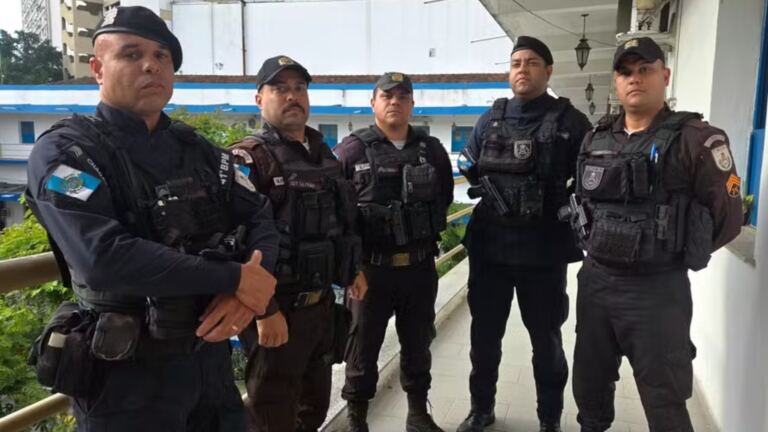pms-rezam-e-agem-rapido-para-salvar-fonoaudiologa-baleada-em-onibus-no-rio