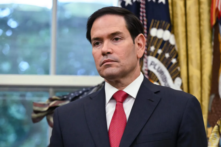 rubio-diz-que-falta-de-acucar-o-faz-ter-vontade-de-bombardear-o-paraguai