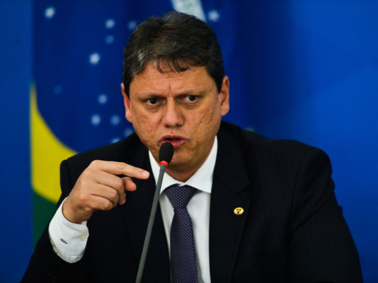 tarcisio-interrompe-repasses-a-centro-de-saude-mental-e-deixa-pacientes-sem-remedios