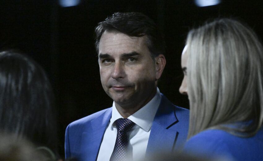 missao-se-pronuncia-sobre-“troca-de-partido”-de-flavio-bolsonaro