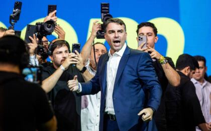 flavio-bolsonaro-propoe-criar-presidios-aos-moldes-de-bukele