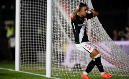 vasco-erra-nas-finalizacoes,-nao-faz-gol-e-e-vaiado-em-sao-januario